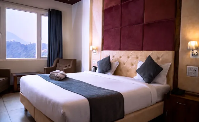 Valley-view room